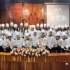 Graduación de estudiantes de cocina de Fondue's Escuela de Chefs